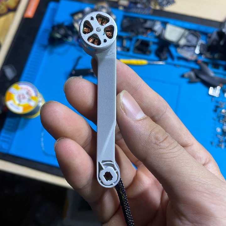 Trục mô tơ flycam Faith Mini 2