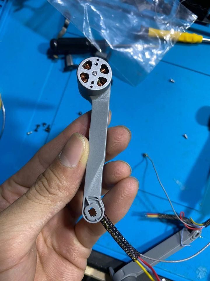 Trục mô tơ flycam Faith Mini