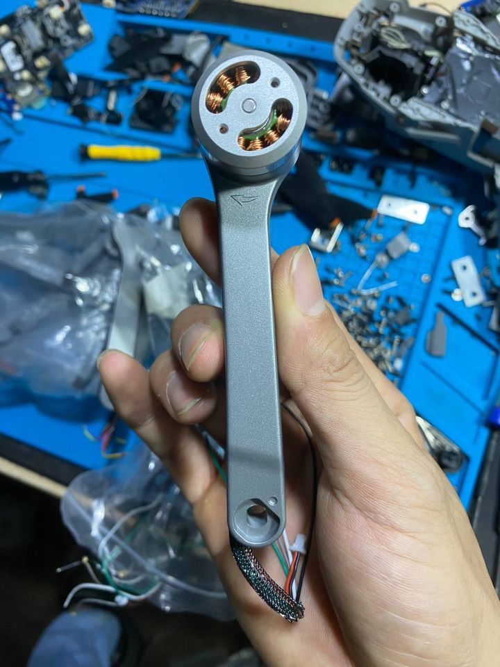 Trục mô tơ flycam Faith 2 Pro